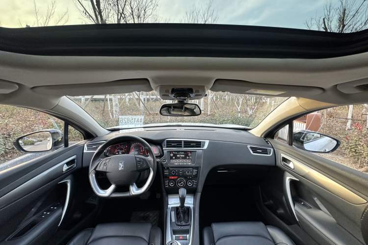 Used  6 2016 1.6T Luxury Edition THP160
