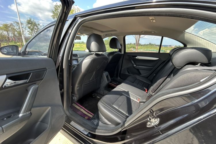 Used Volkswagen Lavida 2013 1.4TSI DSG Comfort Edition
