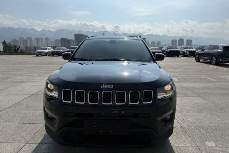 Used  Compass 2019 220T Automatic Enjoyment Version