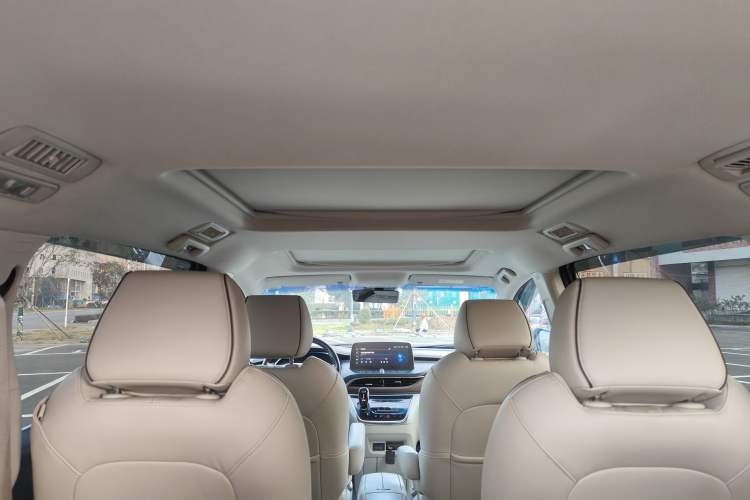 Used Buick GL8 2021 Land Cruiser Executive 652T Premium Model
