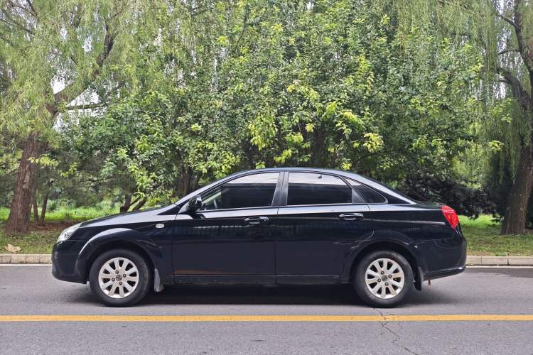 Used Buick Excelle 2015 1.5L Manual Classic Trim
