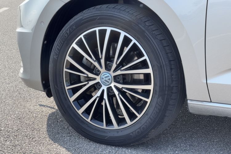 Used Volkswagen Touran 2016 Volkswagen Touran L 330TSI DSG Luxury Edition