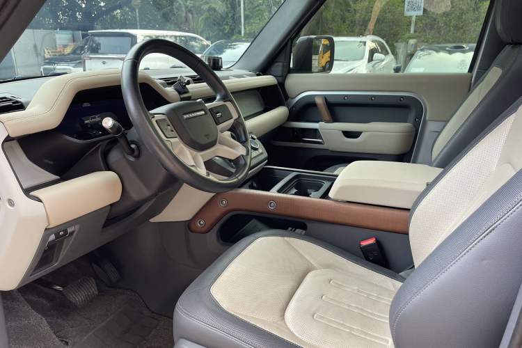 Used Land Rover Defender 2021 90 P400 X-DYNAMIC S
