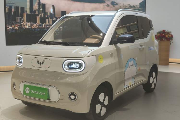 Used Wuling Hongguang MINIEV 2024 3rd Generation 215km Advanced Version
