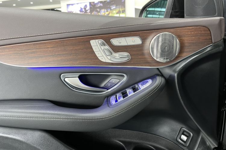 Used Mercedes-Benz GLC 2021 GLC 300 L 4MATIC Dynamic Model
