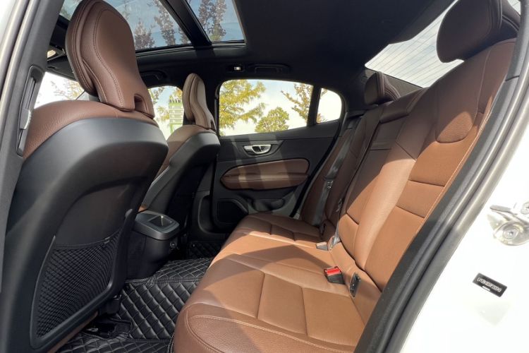 Used Volvo S60 2024 B4 Zhiyi Luxury Edition
