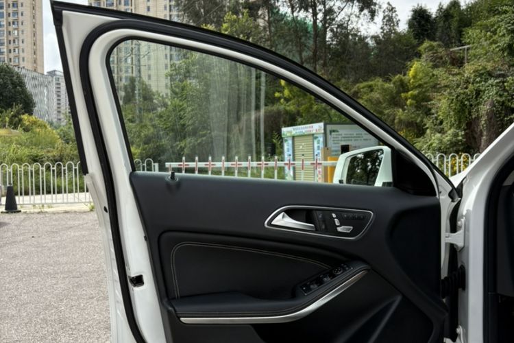 Used Mercedes-Benz GLA 2017 GLA 200 Fashion Model