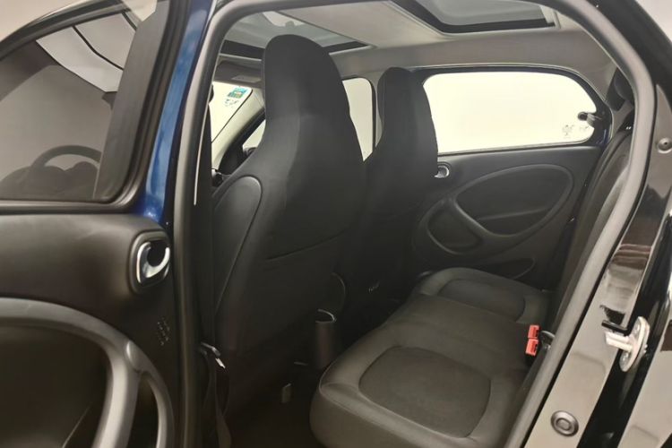 Used  forfour 2018 1.0L 52kW Passion Edition
