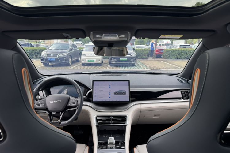 Used BYD Song PLUS New Energy 2023 Champion Edition EV 520KM Prestige Model
