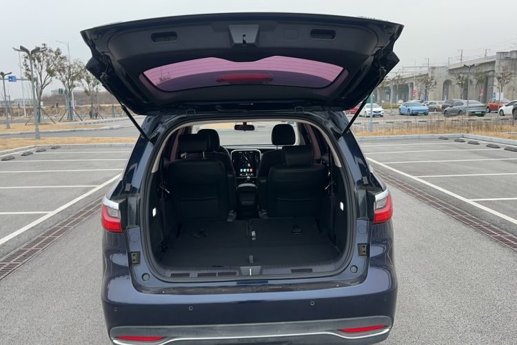 Used BYD Song MAX 2018 1.5T Automatic Smart Connect Elite Model with 6 Seats
