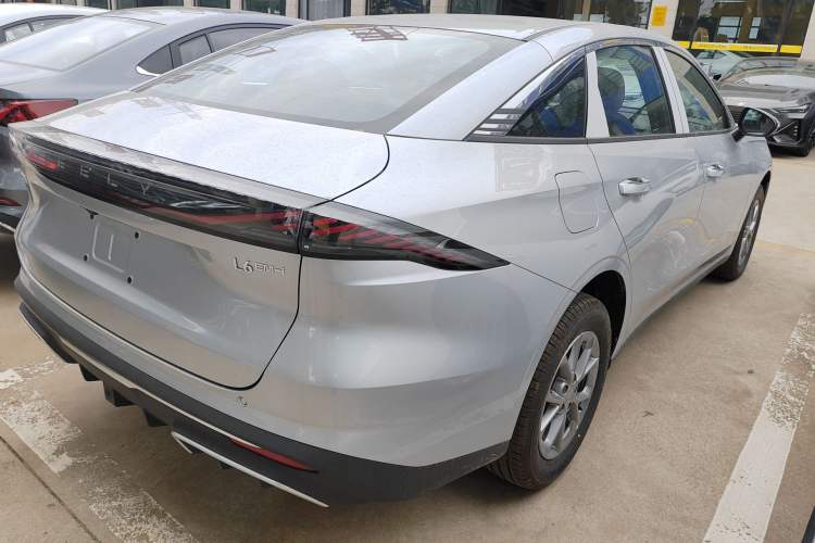 Used  L6 2025 EM-i 60km Launch Edition