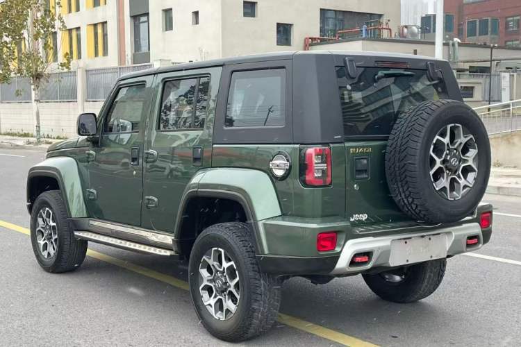 Used  BJ40 2018 PLUS 2.3T Automatic Four-Wheel Drive Premium Edition China V