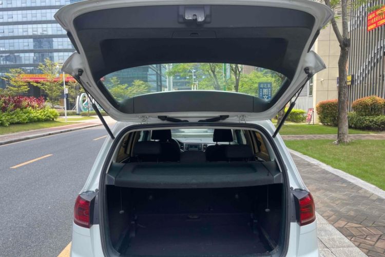 Used Volkswagen Golf Sportsvan 2016 1.6L Automatic Comfort Model
