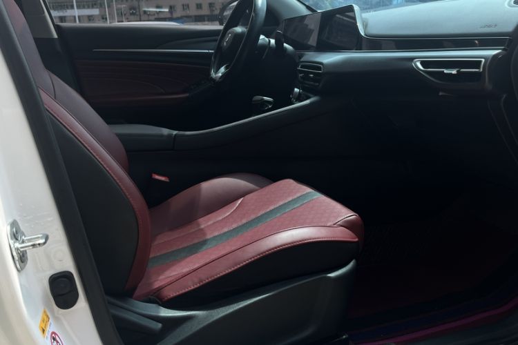 Used Changan Eado 2021 PLUS Blue Whale NE 1.4T GDI DCT Prestige Model
