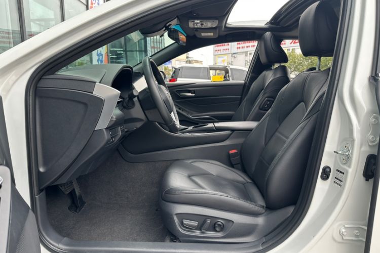 Used Toyota Avalon 2022 2.0L Luxury Edition
