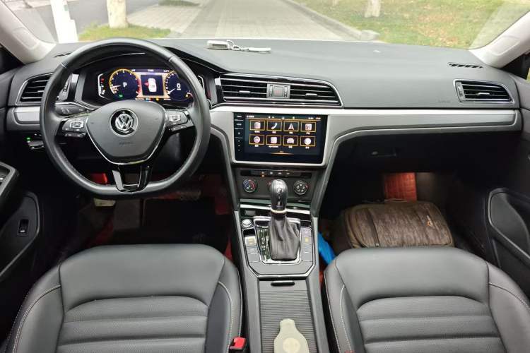 Used Volkswagen Lamando 2021 Facelift 280TSI DSG Comfort Edition (Manual Air Conditioning)
