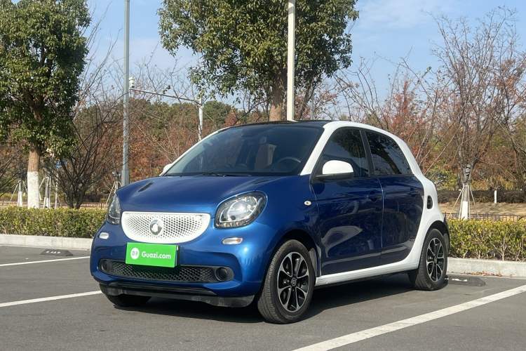 Used  forfour 2016 1.0L 52 kW Passion Edition
