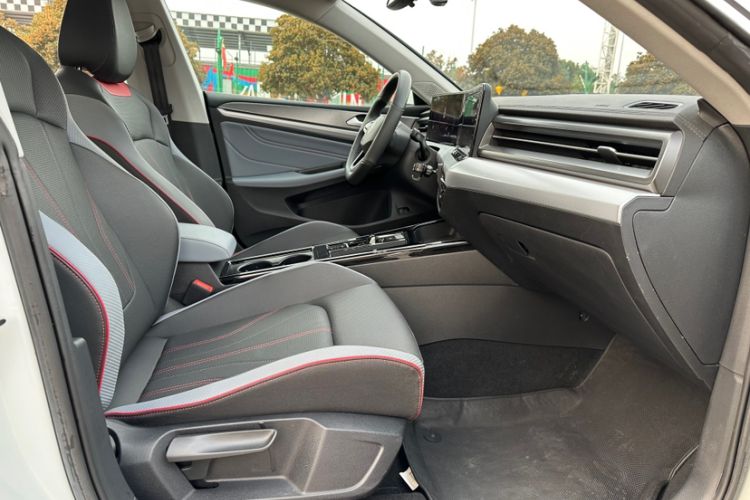 Used Volkswagen Lamando 2024 Lavida L 280TSI DSG Cool & Spicy Edition
