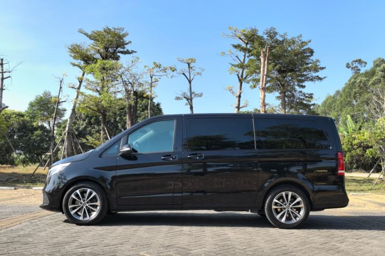 Used Mercedes-Benz V-Class 2020 V 260 Avantgarde Edition