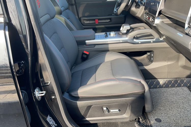 Used JETOUR Traveler 2023 2.0T All-Wheel Drive CrossPRO+