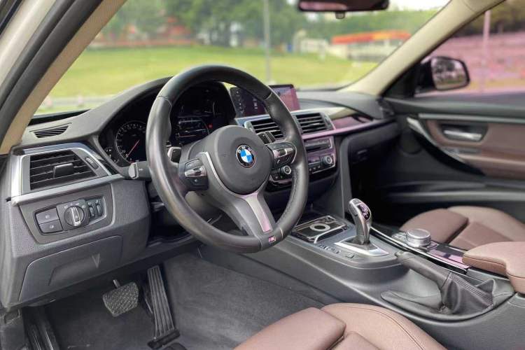 Used BMW 3 Series 2018 320Li Leading Model M Sport Package
