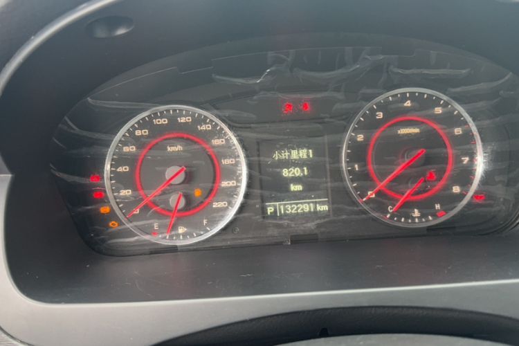 Used SAIC MAXUS G10 2015 2.0T Automatic Anniversary Edition
