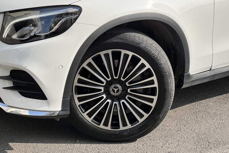 Used Mercedes-Benz GLC 2019 GLC 260 L 4MATIC Dynamic Model
