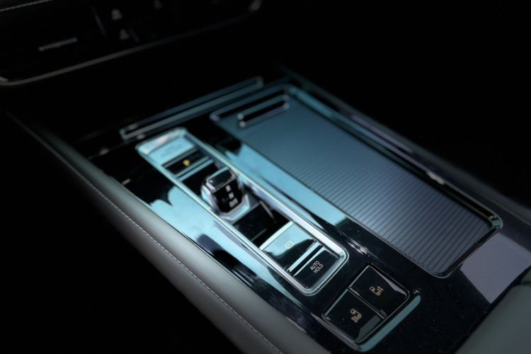 Used Volkswagen Viloran 2022 330TSI Luxury Edition
