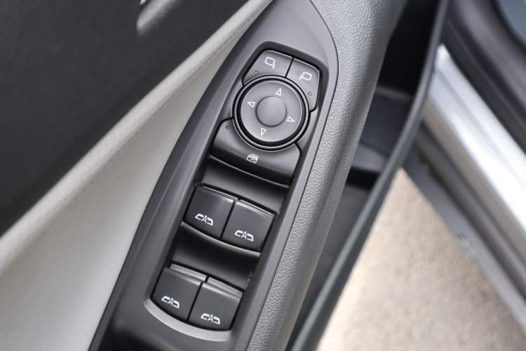 Used Chevrolet Orlando 2018 530T Automatic Luxury Edition (5+2 Model) China V Standard
