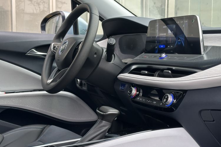 Used Buick Velite 6 2019 Connected Fashion Model
