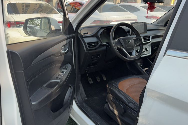 Used Wuling Hongguang S3 2018 1.5L Manual Comfort Model China V Standard