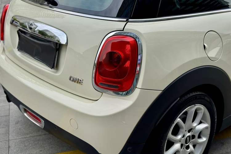 Used  MINI 2014 1.2T ONE+
