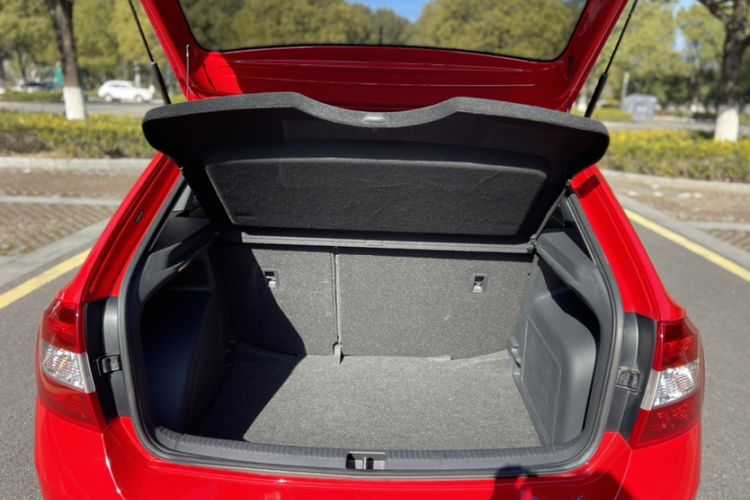 Used Skoda Rapid Spaceback 2019 Revised Version 1.5L Automatic Comfort Edition China VI Standard