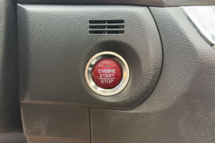 Used Honda Jade 2016 1.8L CVT Luxury Edition 5-seater
