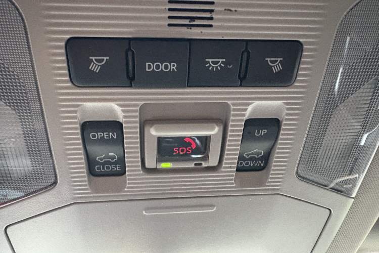 Used Toyota Wildlander 2022 Dual-Engine 2.5L E-CVT Two-Wheel Drive Luxury Edition
