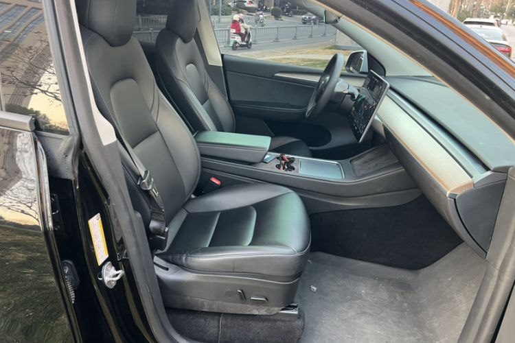 Used Tesla Model Y 2021 Standard Range Rear-Wheel Drive Version
