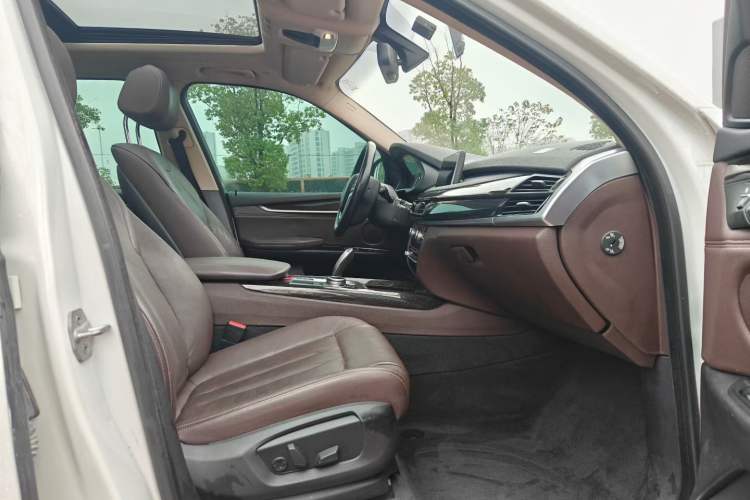 Used BMW X5 2014 xDrive35i Luxury Model
