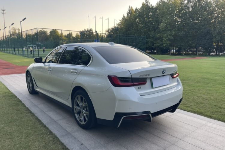 Used BMW i3 2024 eDrive 35 L
