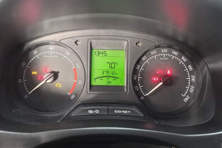 Used Skoda Fabia 2014 1.4L Manual Crystal Edition
