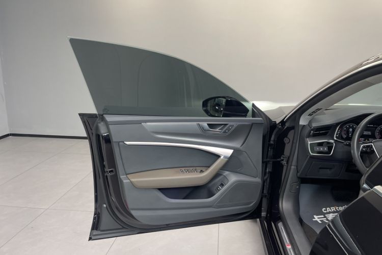 Used Audi A7L 2024 45TFSI S-line Dream-Building Edition Flow Crystal Package
