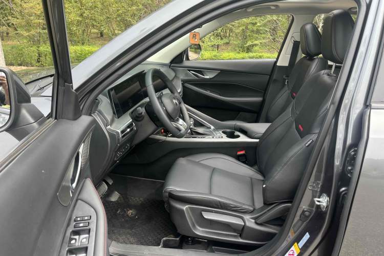 Used Changan CS35PLUS 2021 Revised Version Blue Whale NE 1.4T DCT Luxury Edition
