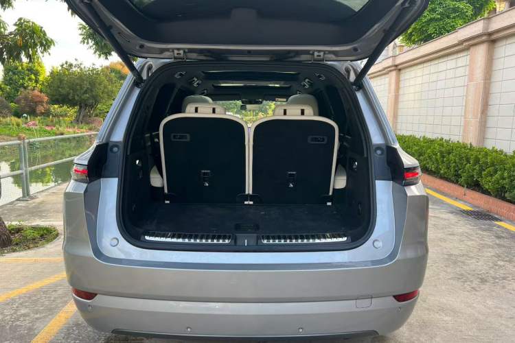 Used Li Auto L9 2022 Max model
