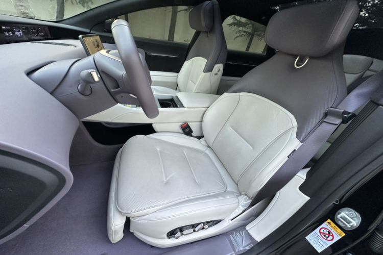 Used  12 2025 Ultra Extended-Range Edition
