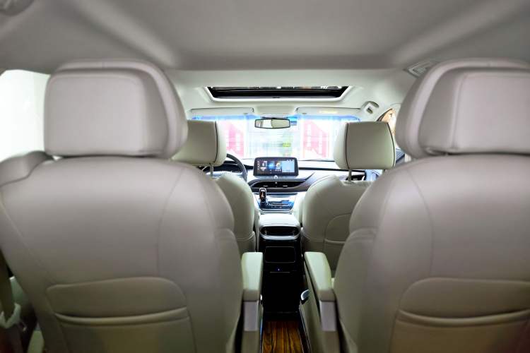 Used Buick GL8 2022 Land Business Class 652T Luxury Model
