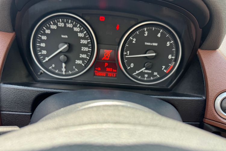 Used BMW X1 2014 sDrive18i X Design Package
