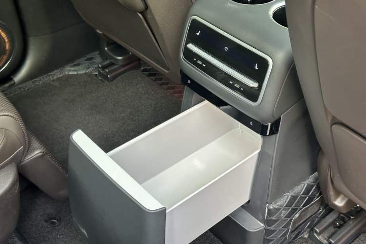 Used Li Auto L9 2022 Max model