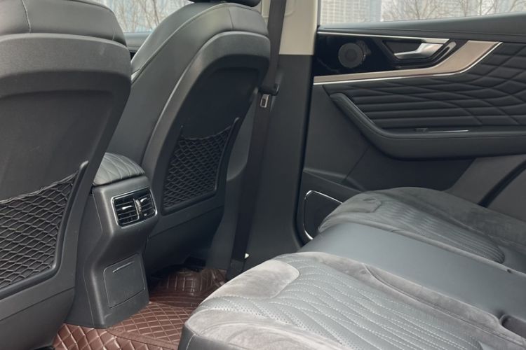 Used Hongqi HS5 2022 Revised Version 2.0T Smart Connect Flagship Edition
