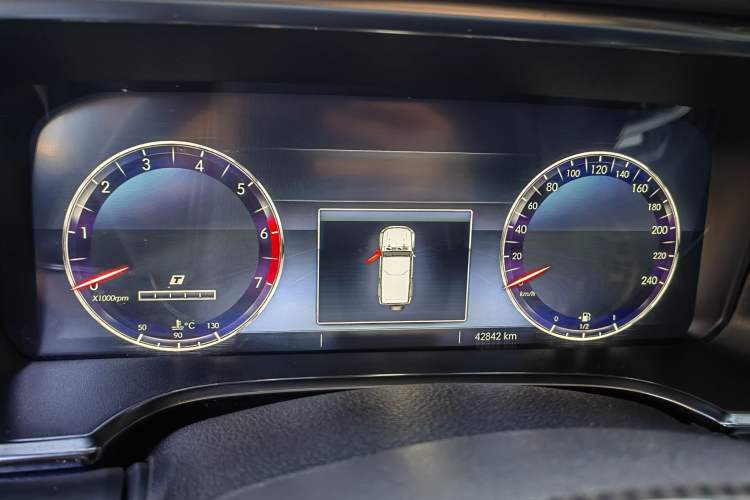 Used  BJ40 2018 PLUS 2.0T Automatic Four-Wheel Drive Urban Hunter Edition