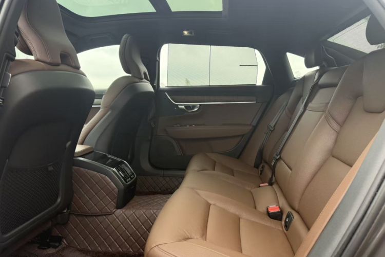 Used Volvo S90 2021 B5 Zhiyuan Luxury Edition
