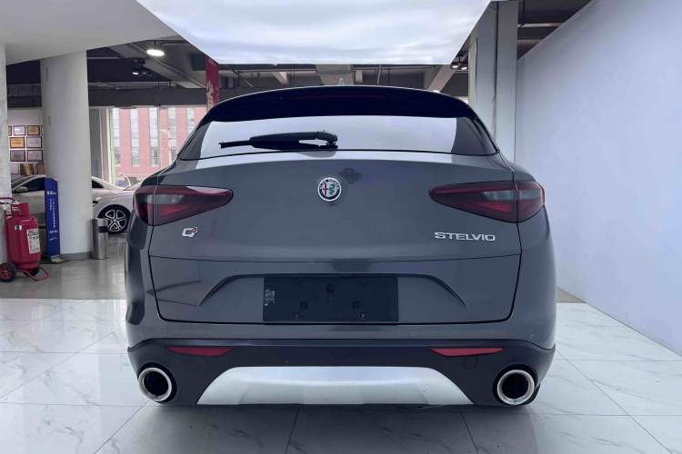 Used Alfa Romeo Stelvio 2017 2.0T 200HP Luxury Edition
